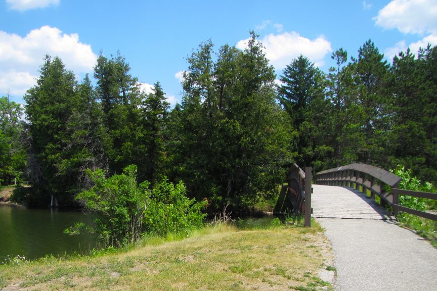 Earl Rowe Provincial Park